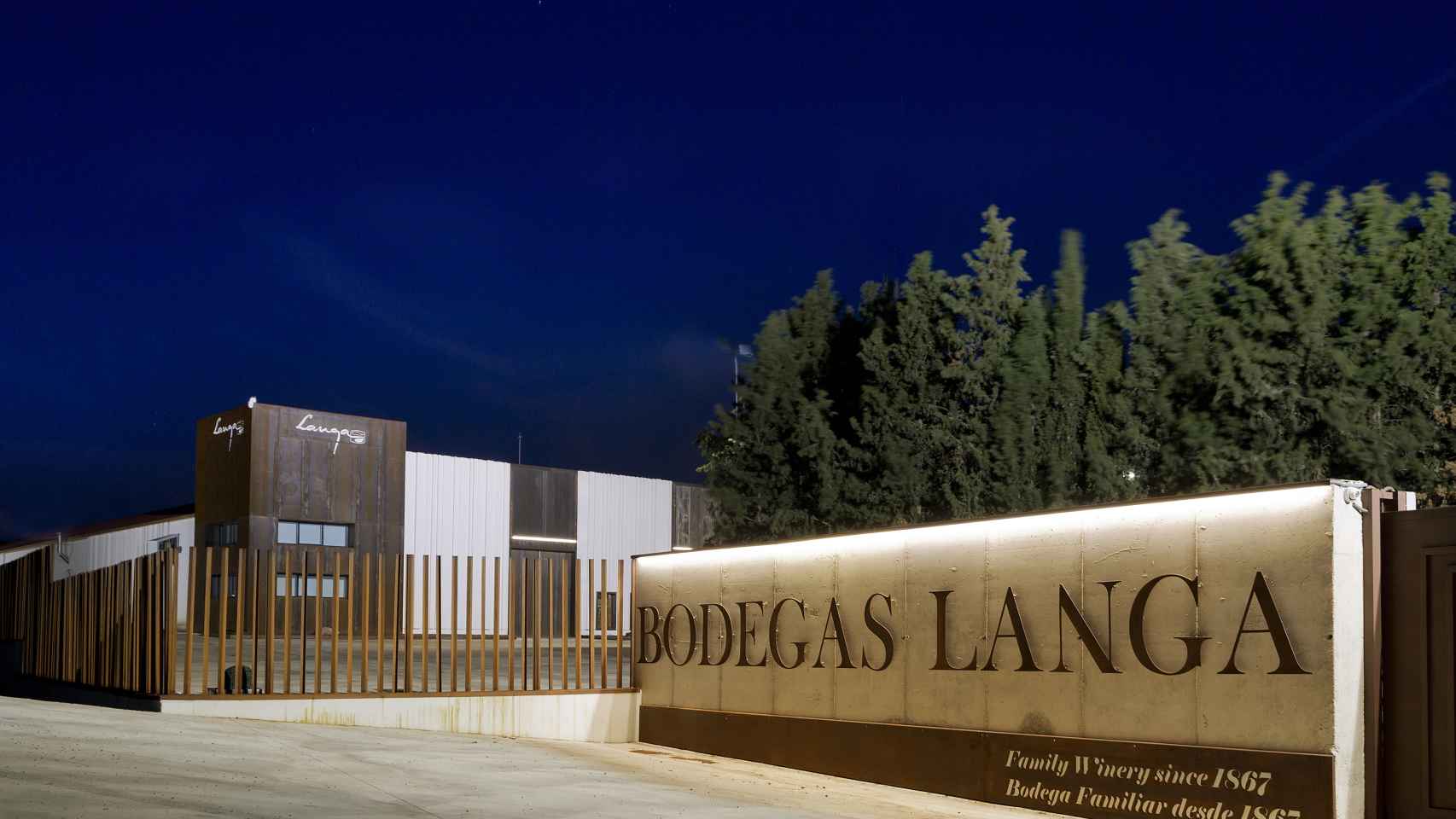 Fechada de la sede de Bodegas Langa.