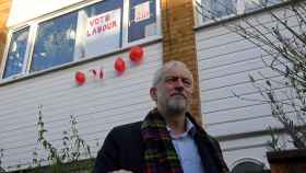 Jeremy Corbyn, a las puertas de su casa en Londres.