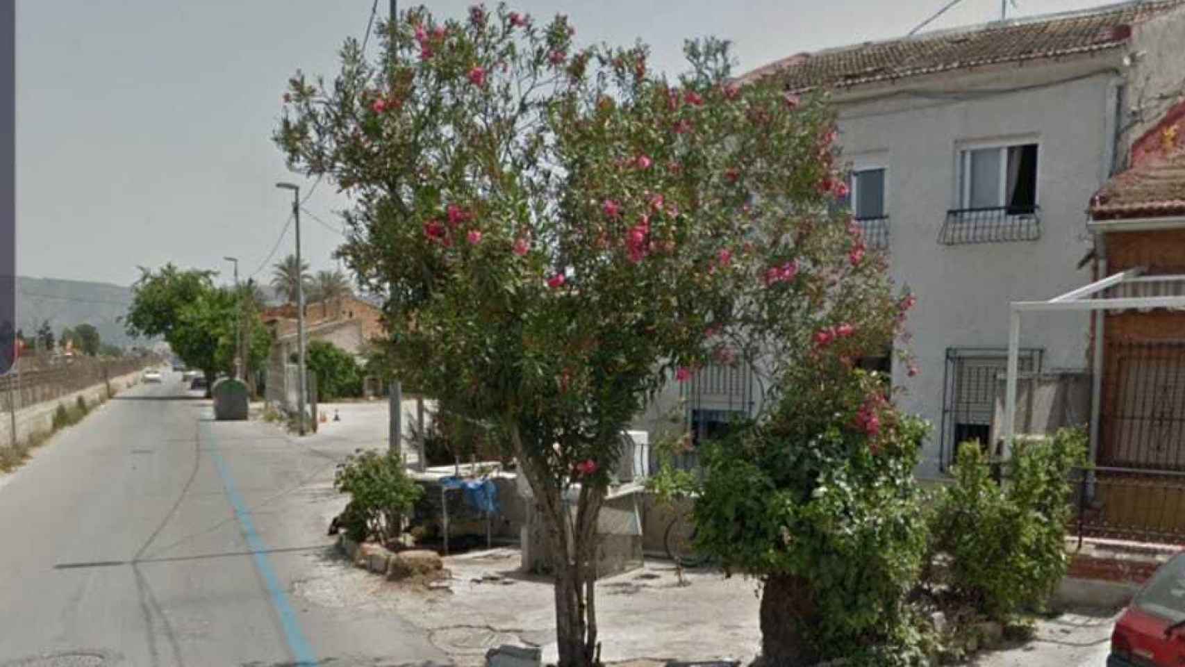 Zona de casas de la calle Orilla de la Vía del Barrio de Santiago el Mayor en Murcia donde se celebró la fiesta en la que el menor de edad sufrió el coma etílico.