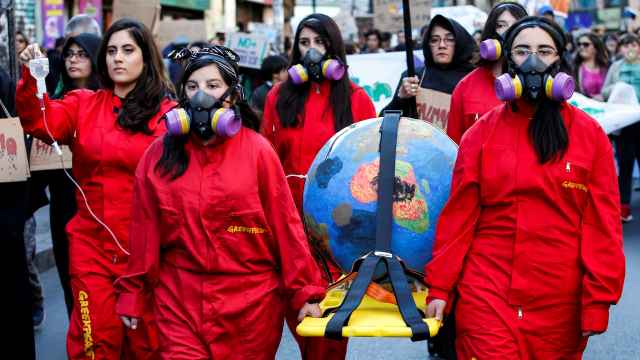 Manifestantes en una protesta este septiembre contra el cambio climático en Valparaíso, Chile.