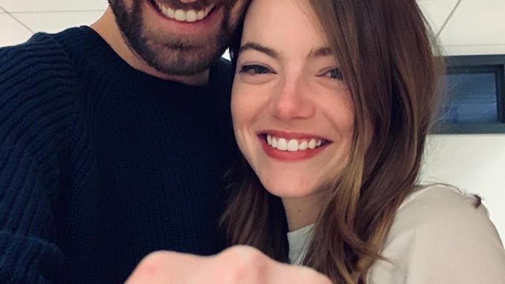 La pareja anunciaba la noticia de su compromiso en Instagram.