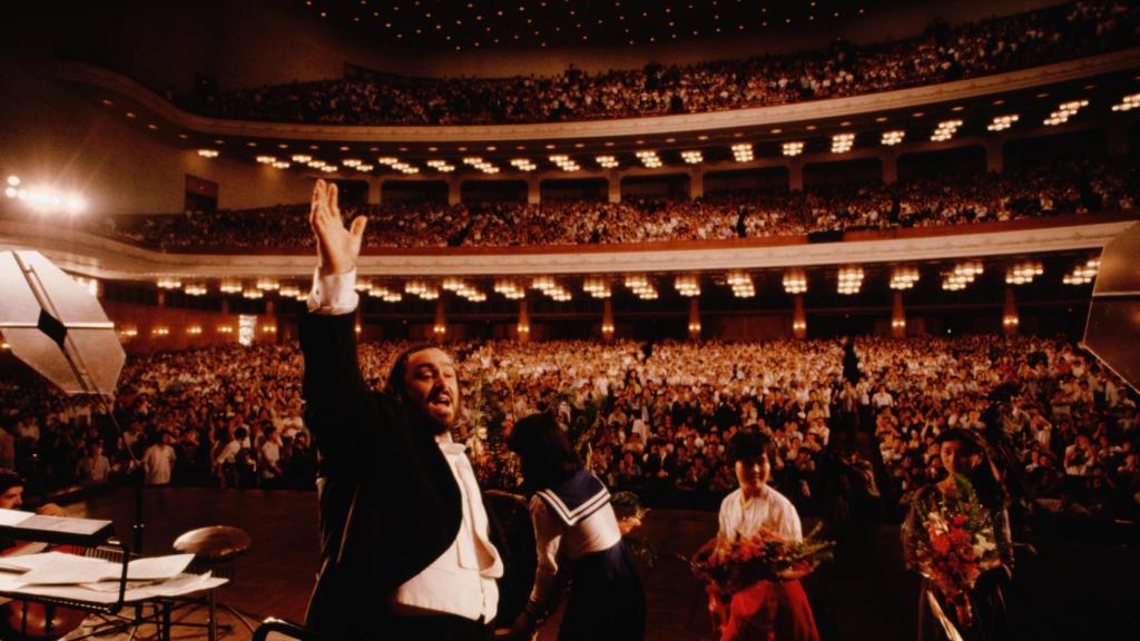 Luciano Pavarotti.
