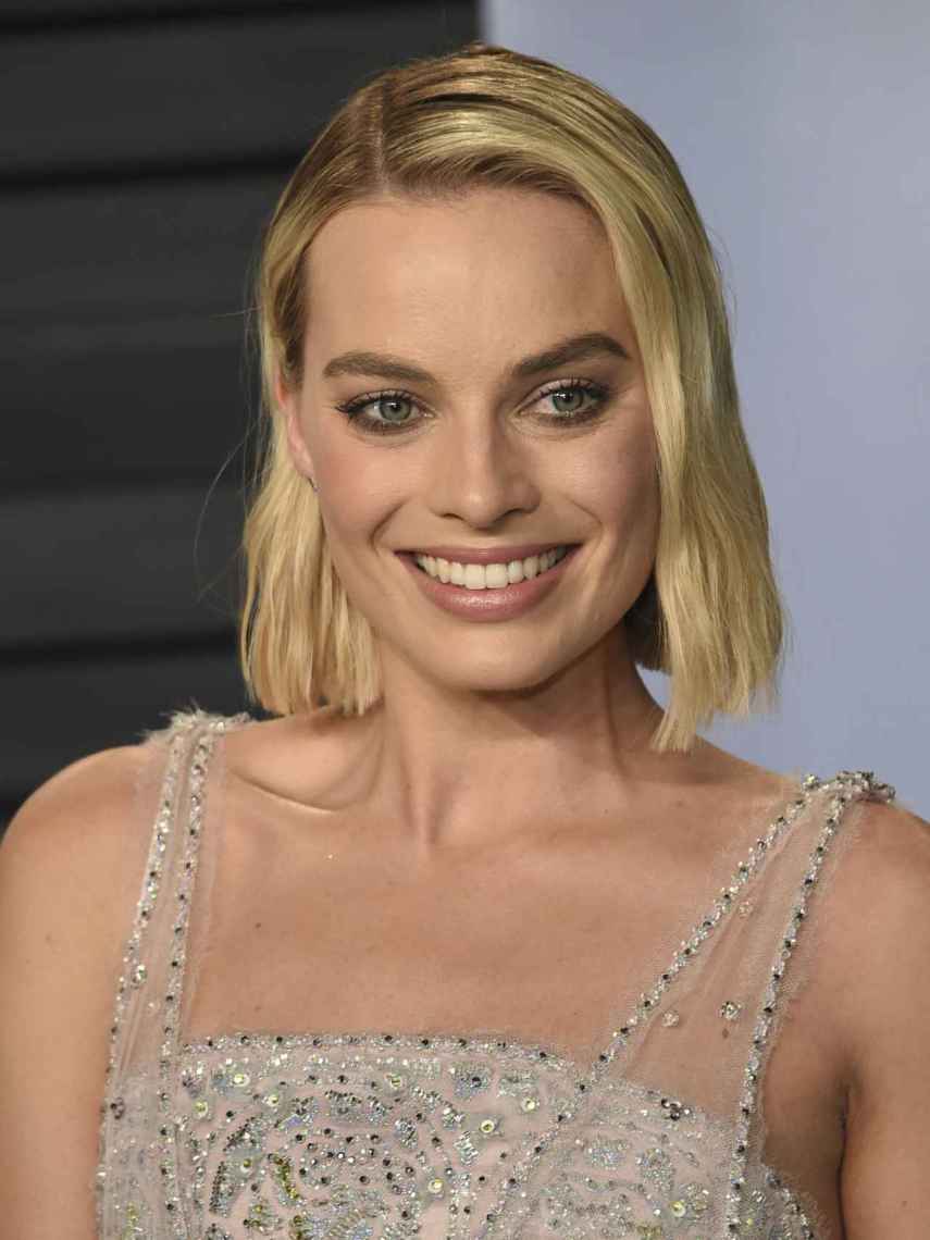 Margot Robbie acudió a la gala de los Oscar 2019 luciendo un corte blunt Bob.