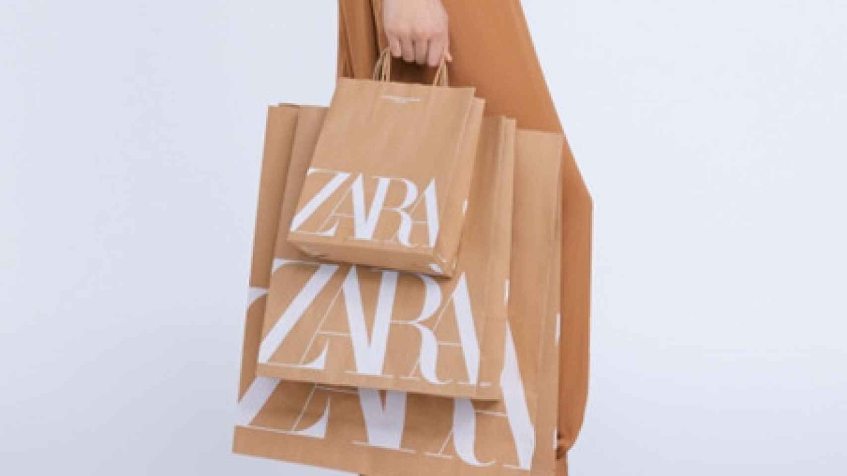Imagen de las nuevas bolsas sostenibles de Zara.