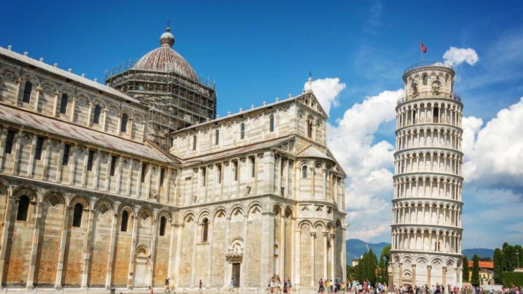 La catedral y la torre de Pisa.