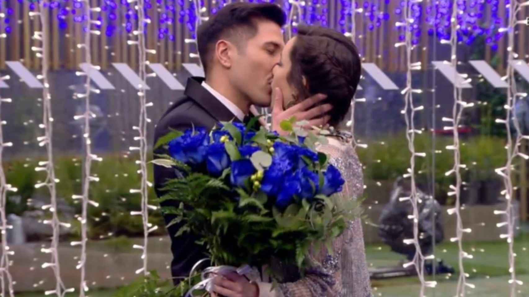 Gianmarco besando a Adara en la final de 'GH VIP 7'.