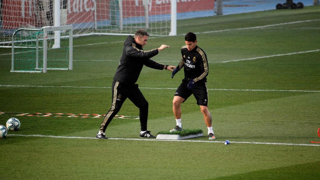 James Rodríguez entrena en solitario en Valdebebas