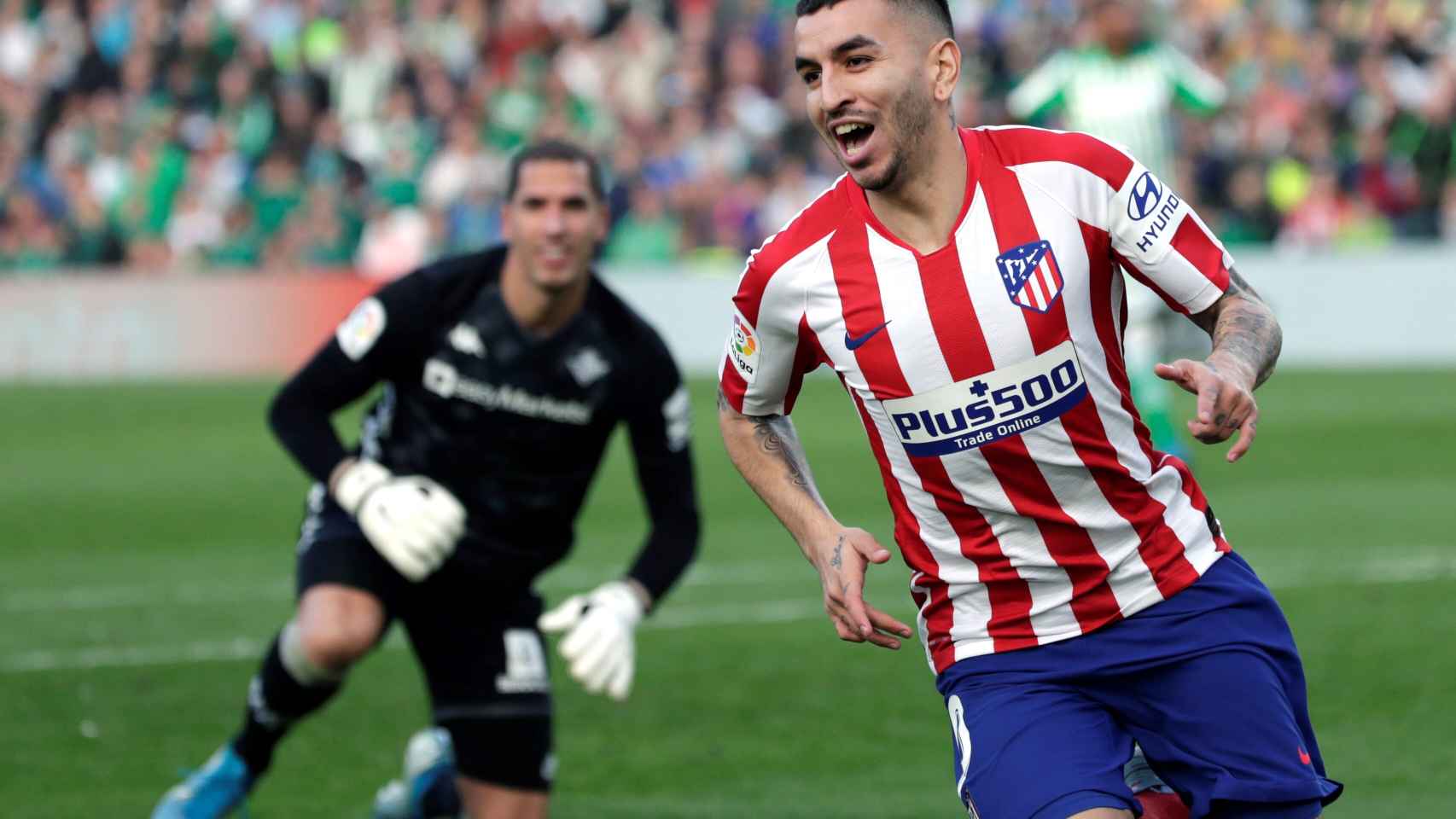 Correa celebra su gol en el Betis - Atlético de Madrid
