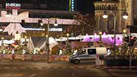 El mercado navideño de Breitscheidplatz, tras ser evacuado  por la policía, en Berlín.