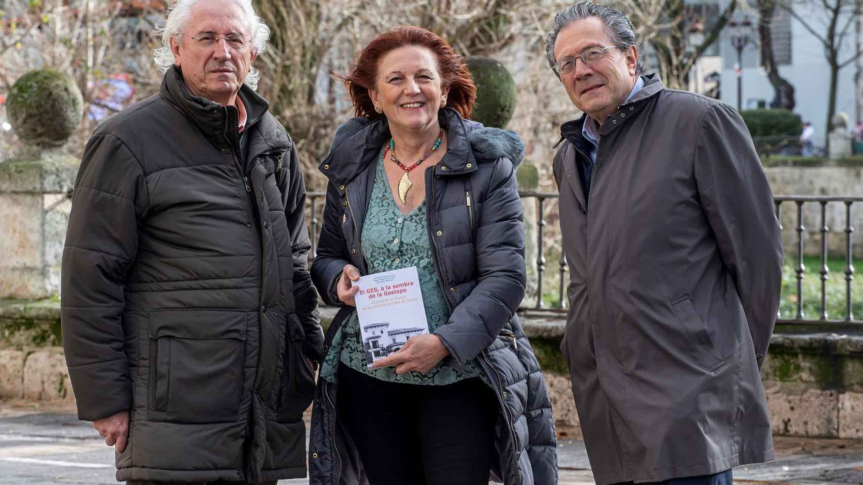 Los periodistas e investigadores Miguel Moreno, Clara Sanz y José María Chomón.
