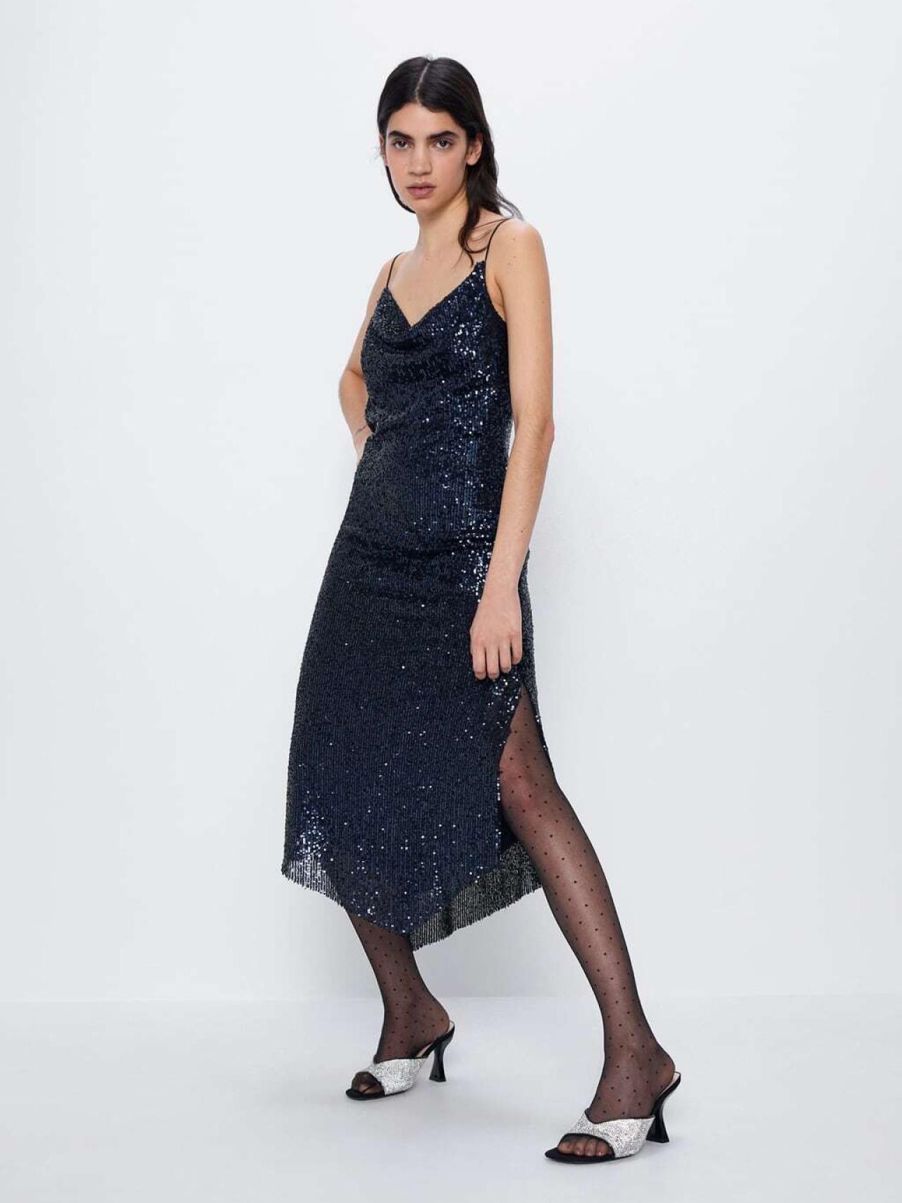 Triunfa en Nochevieja: vestidos de lentejuelas Zara por menos de 50 euros