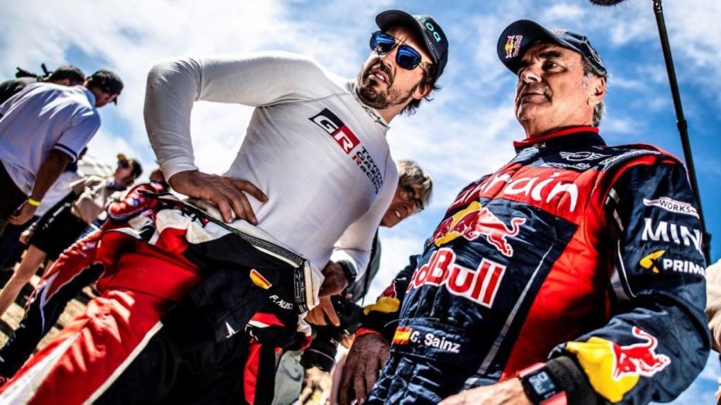 Fernando Alonso y Carlos Sainz, durante el Rally de Marruecos
