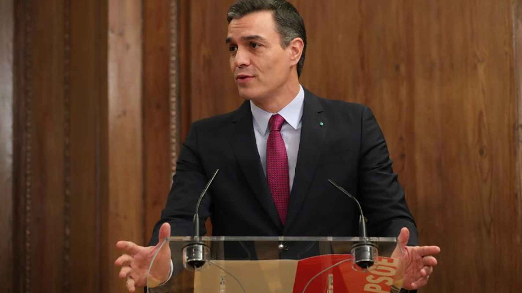 Pedro Sánchez durante el acto de firma del acuerdo programático con Podemos.