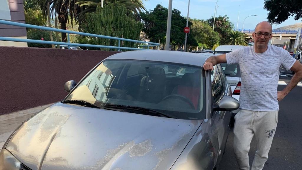 Manu, uno de los viajeros que viene a Madrid por Navidad que no podrá aparcar en la zona SER a partir del jueves.