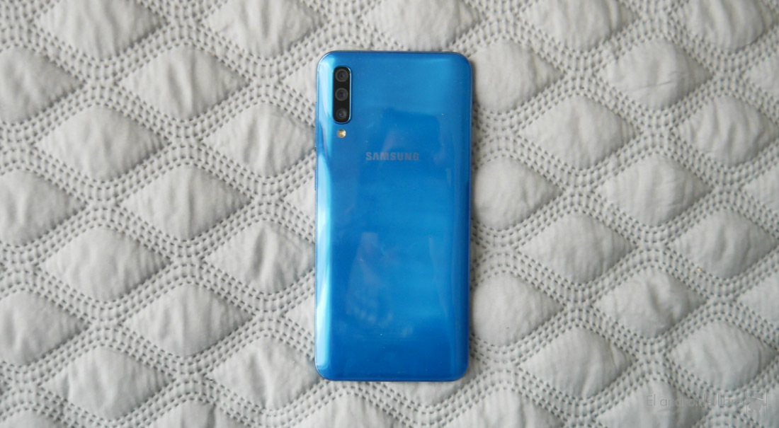 Análisis Samsung Galaxy A50: parece un gama alta, pero no lo es
