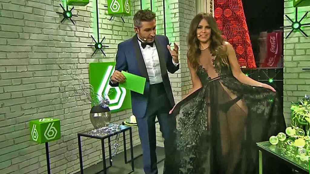 Cristina Pedroche y Frank Blanco presentando las Campanadas de La Sexta en 2014.
