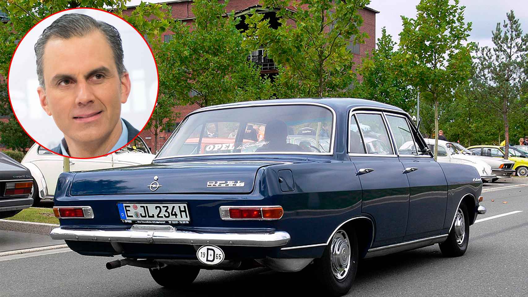 Javier Ortega Smith (Vox) El secretario general de Vox tiene, además de un Opel Astra (2017), el coche más antiguo de todos los diputados: un Opel Record Olimpia del año 1965.