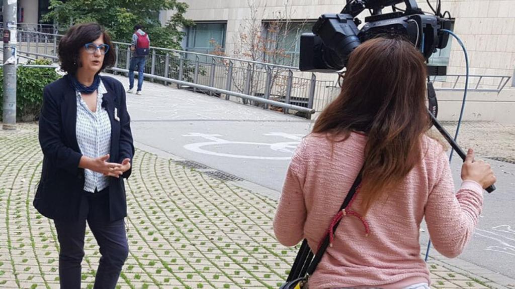 Entrevista en la que le tiraron huevos a Rosa Lluch