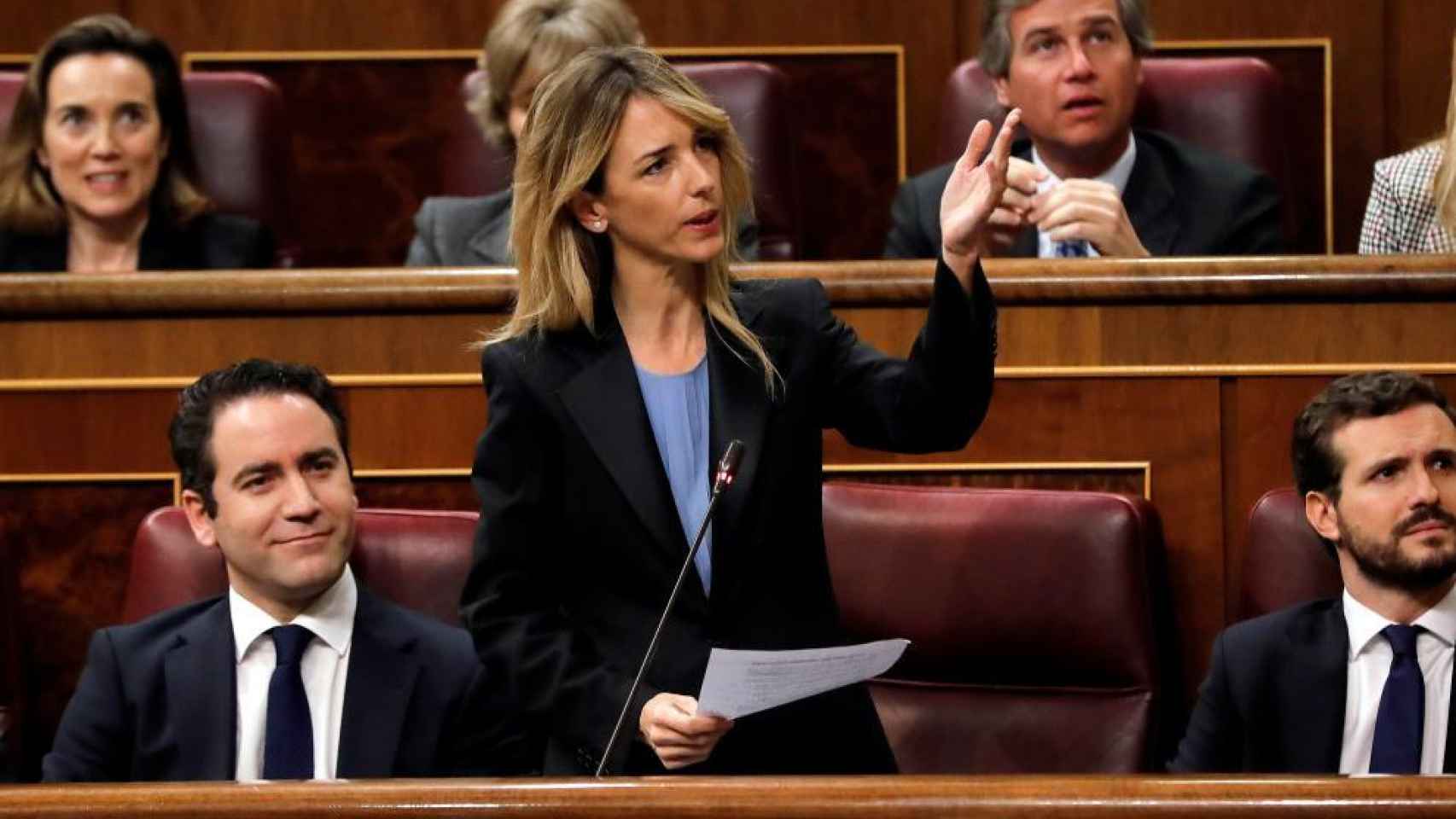 La portavoz del PP, Cayetana Álvarez de Toledo,  interviene en la sesión de investidura.