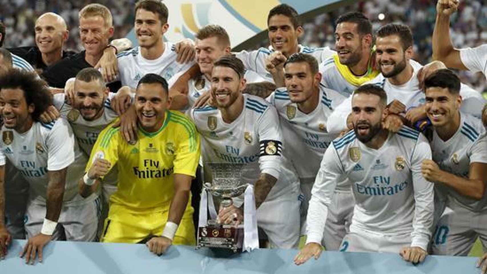 El Real Madrid, tras ganar su décima Supercopa
