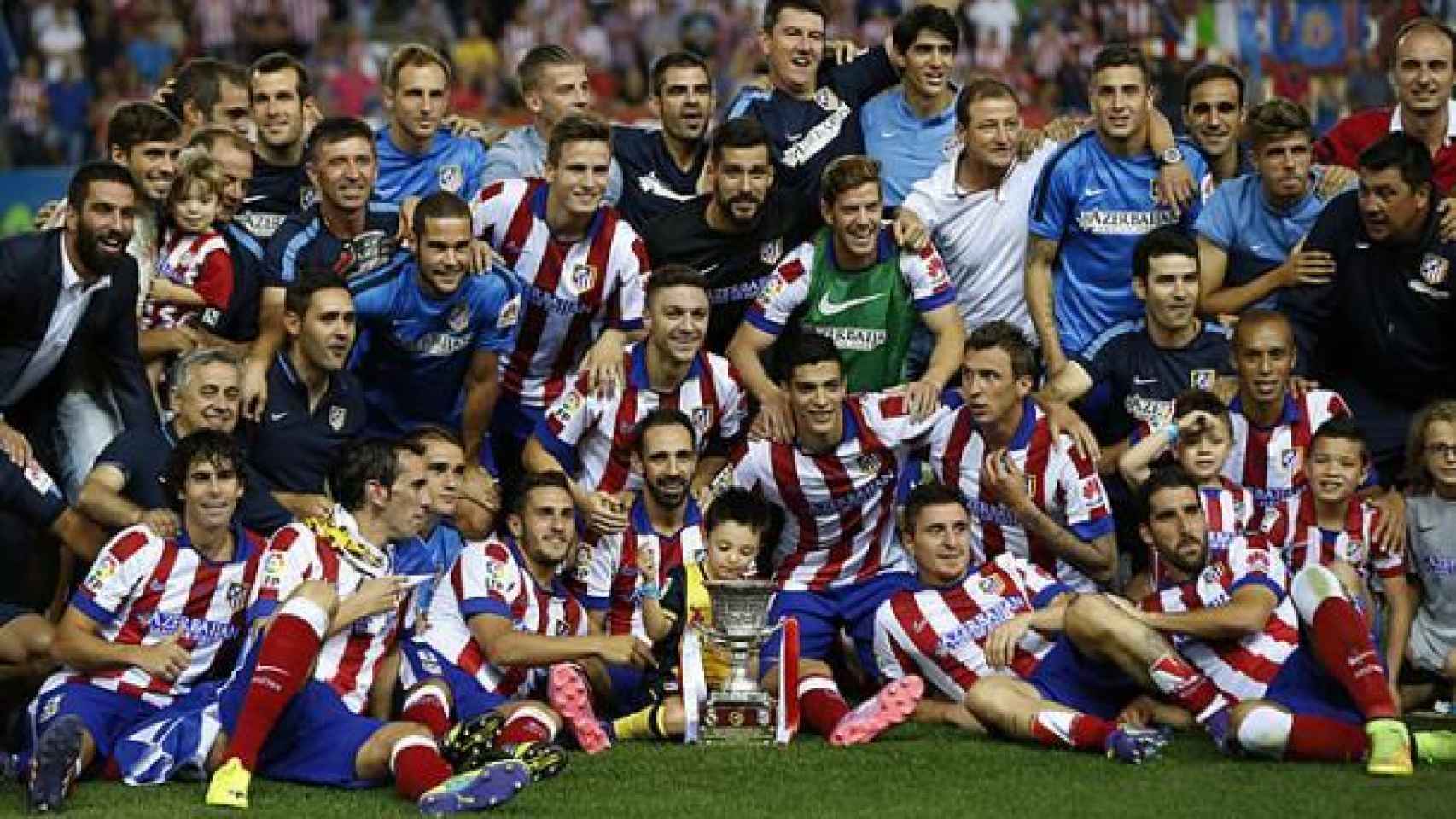 El Atlético de Madrid, tras ganar la Supercopa de 2014
