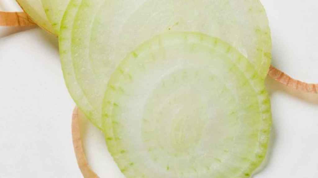 La verdad sobre la cebolla que 'cura' la tos y congestión: ¿realidad o mito?