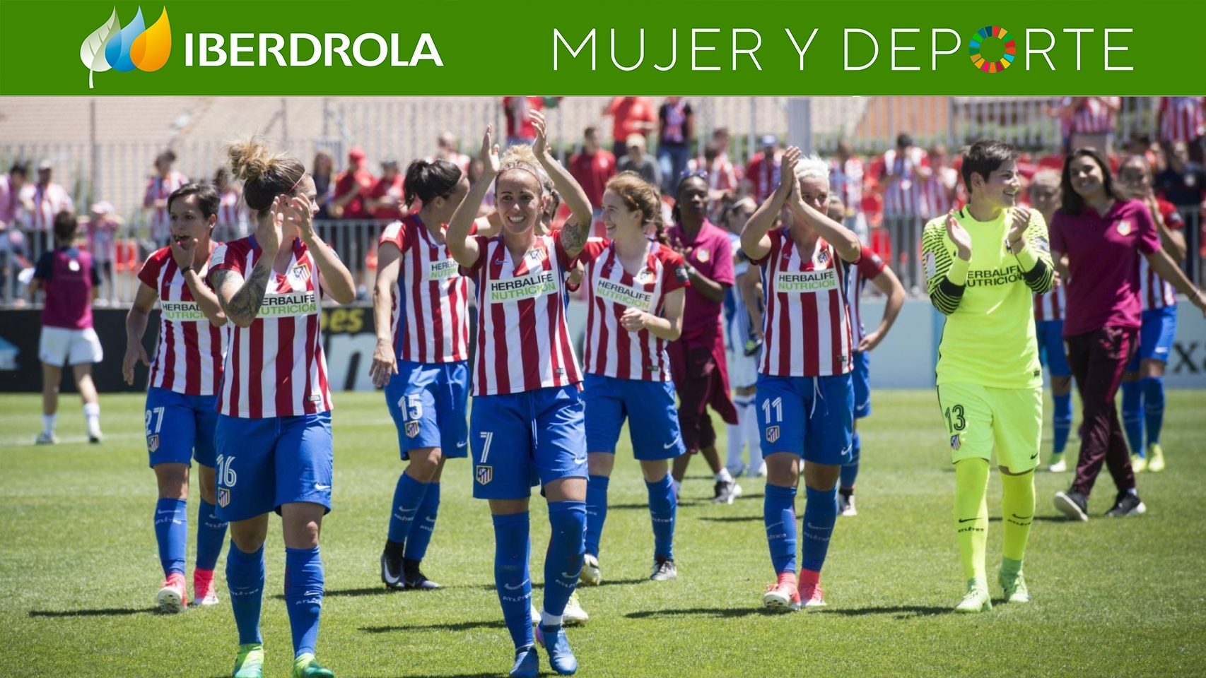 El Atlético de Madrid femenino celebra el título de Liga