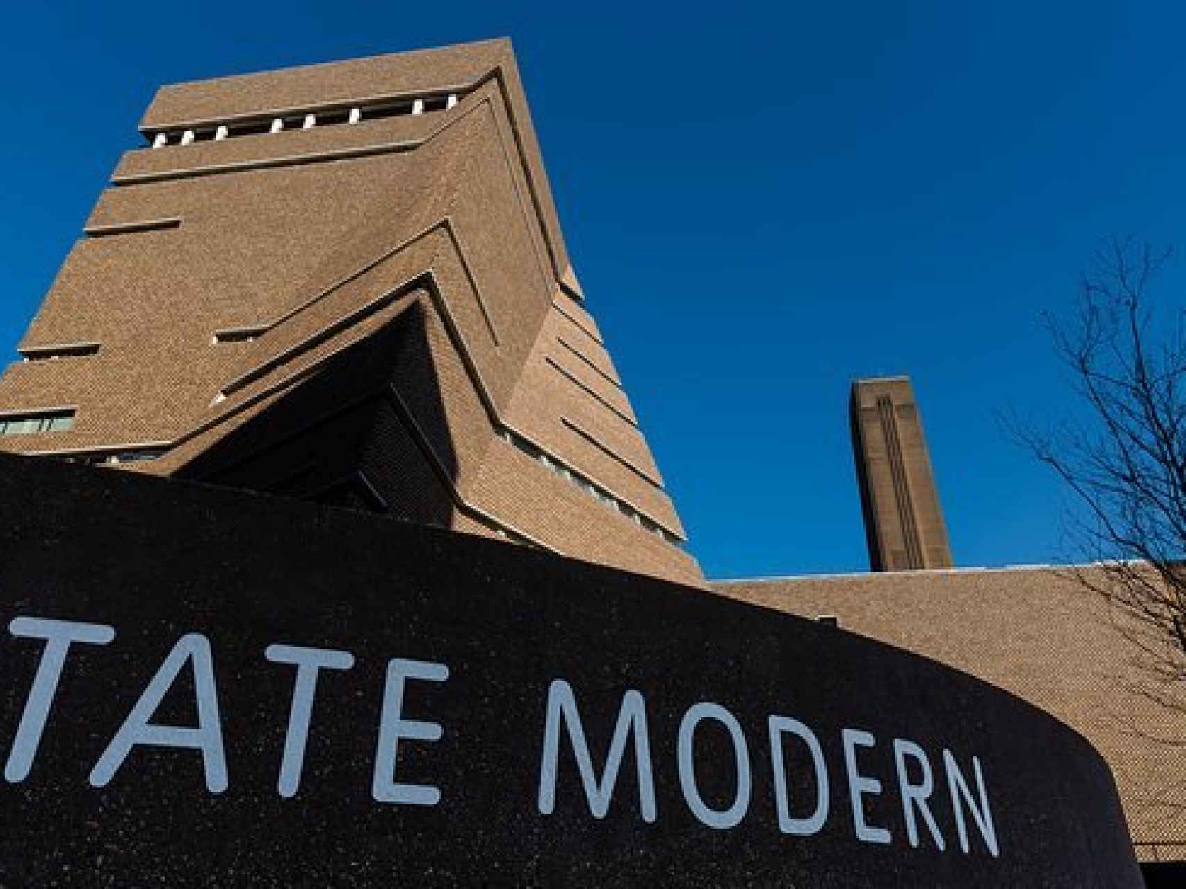 Fachada de la Tate Modern de Londres, donde presuntamente se perpetró el ataque.