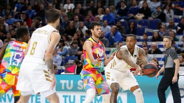 Thompkins y Laprovittola, durante el partido de Liga Endesa entre Real Madrid y Movistar Estudiantes