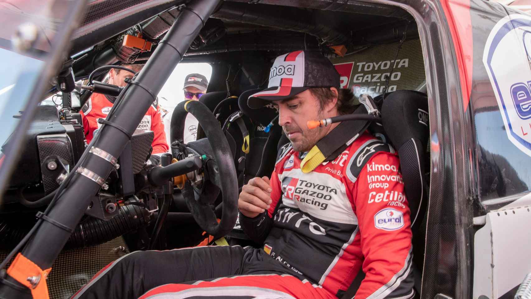 Alonso en su Toyota en el Dakar 2020