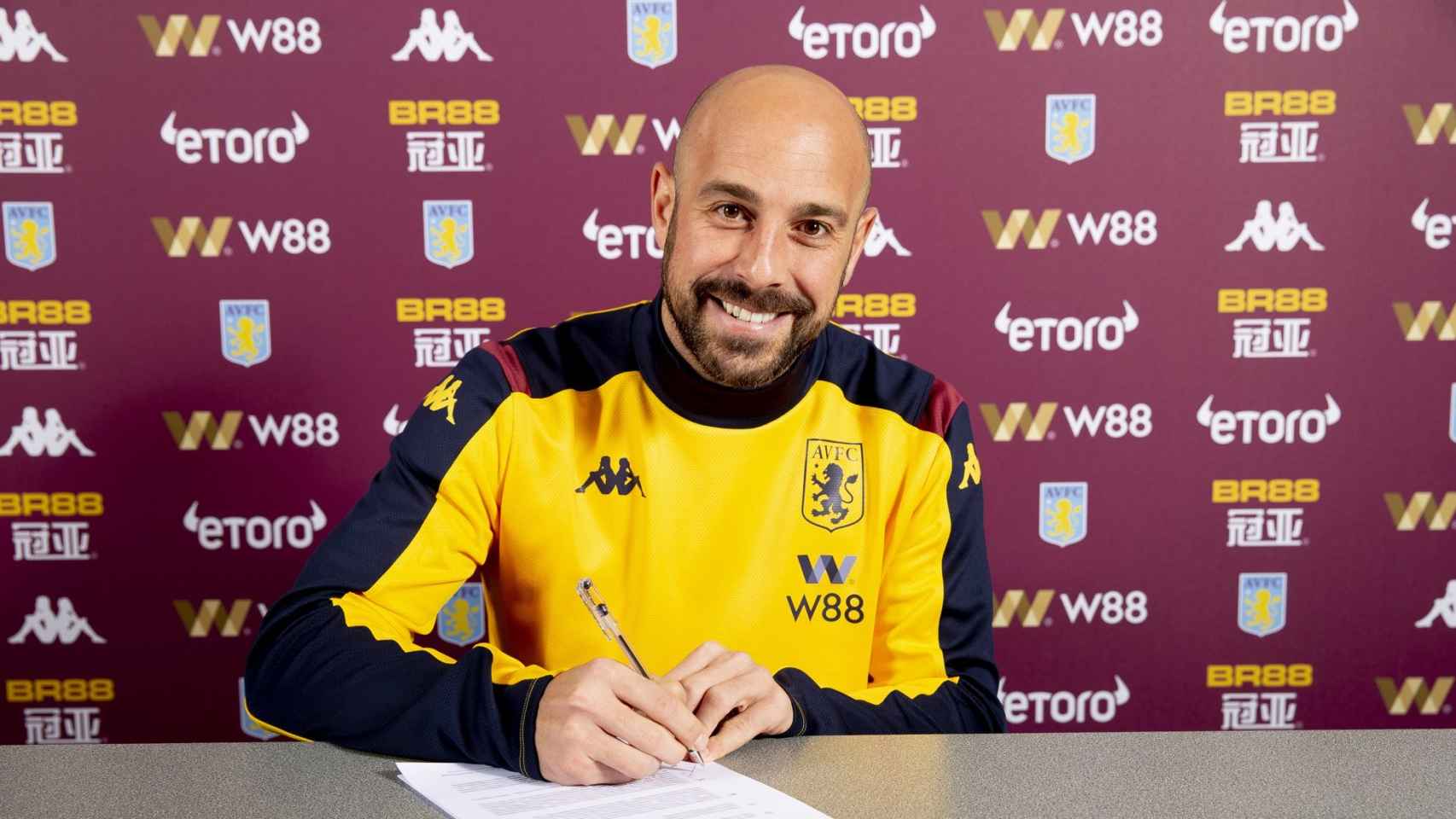 El Aston Villa hace oficial el fichaje de Pepe Reina