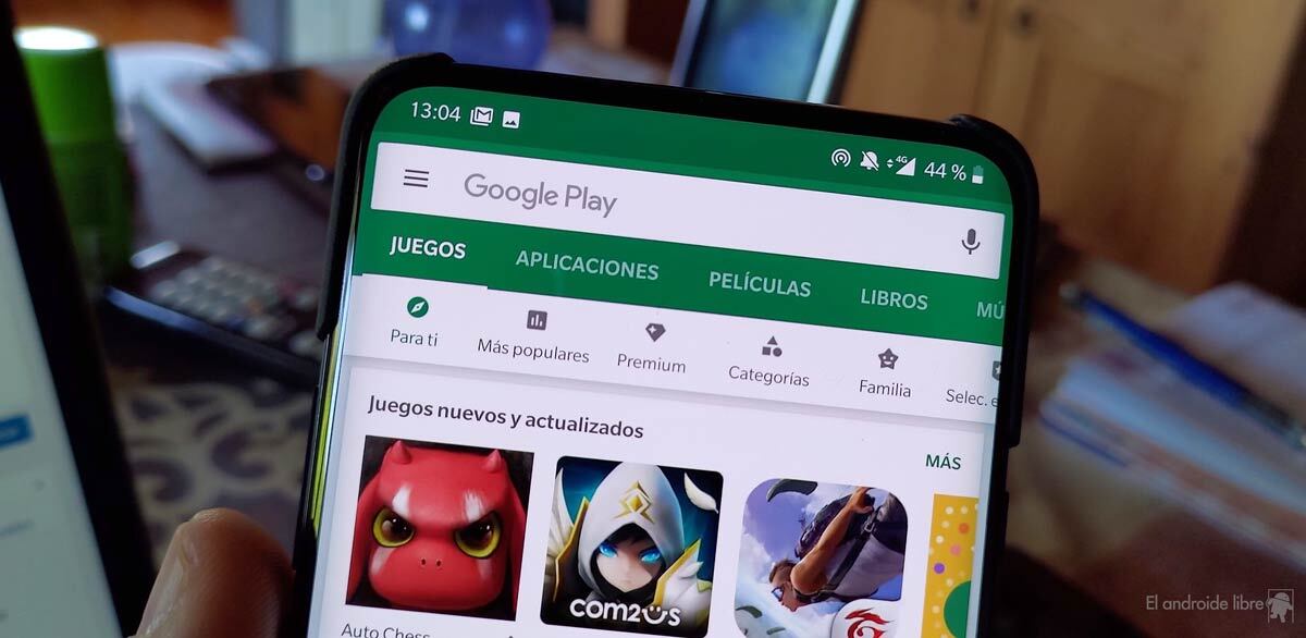 Play Store en espera de descarga (CÓMO SOLUCIONAR) 