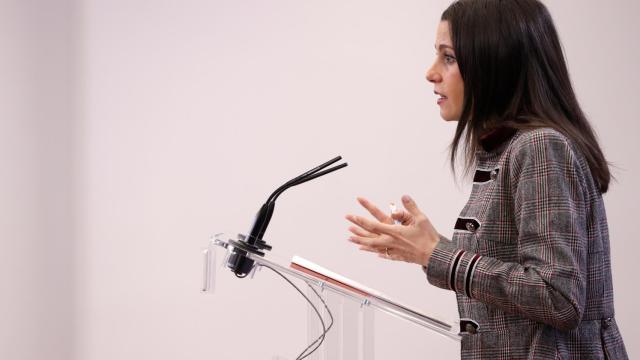 Arrimadas, durante su rueda de prensa en el Congreso.