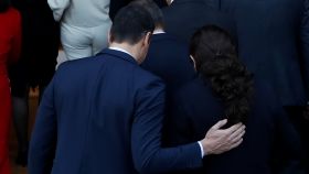 Pedro Sánchez y Pablo Iglesias tras la foto de familia del nuevo Gobierno.