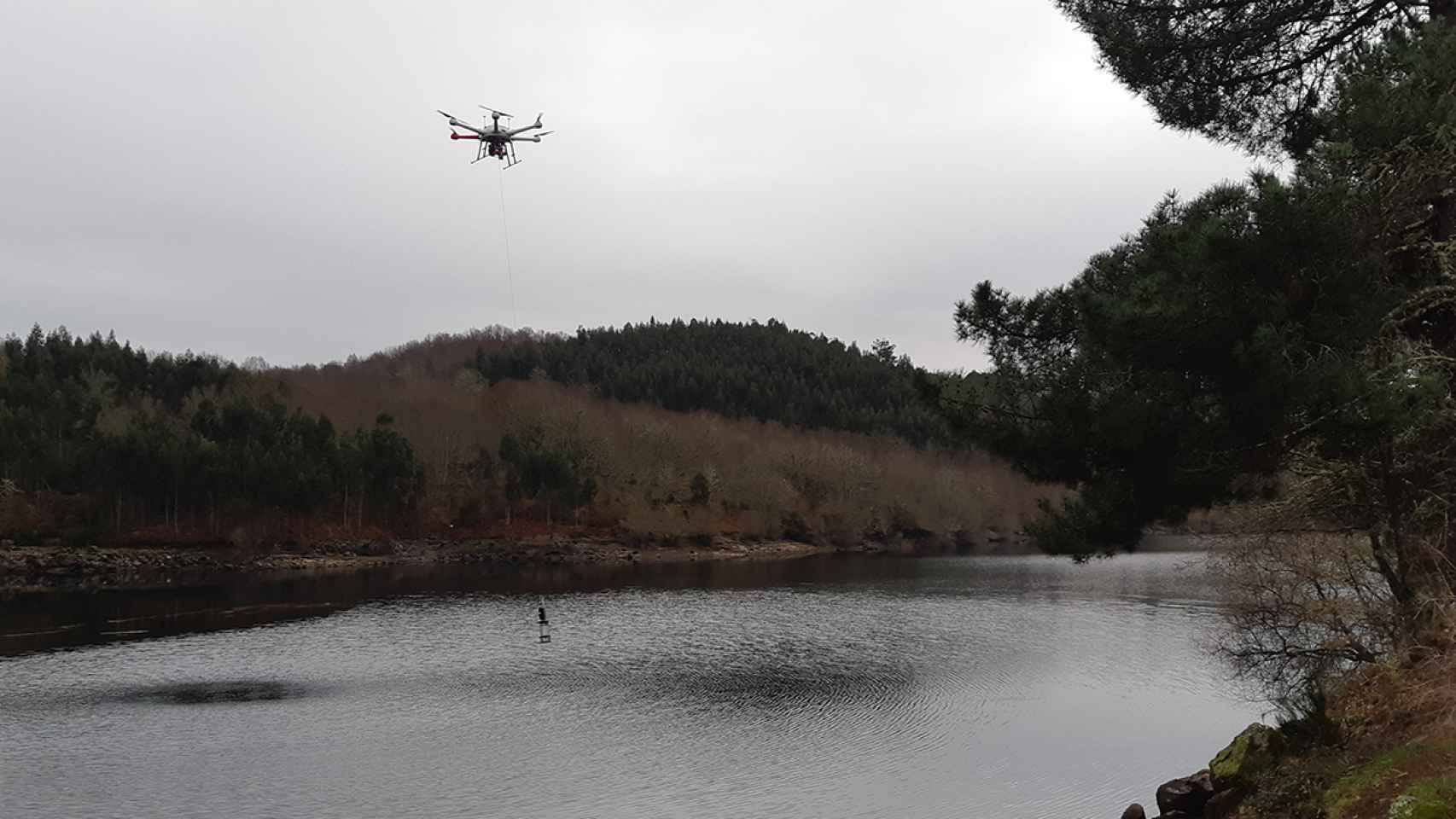 La prueba del dron desarrollado por Indra, Sixtema y Adantia.