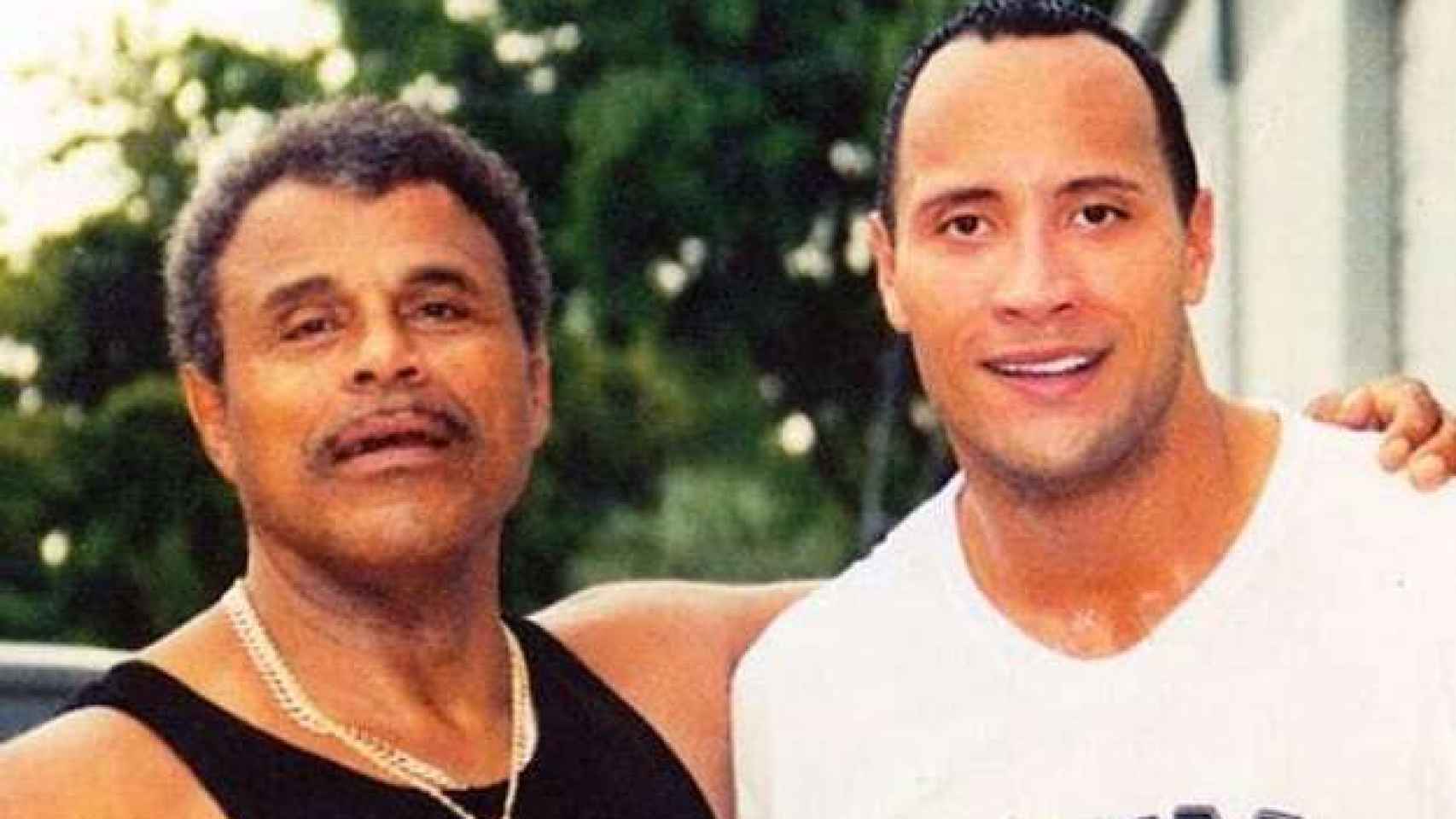 Muere el padre de Dwayne Johnson 'La Roca' a los 75 años de edad
