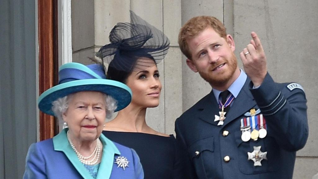 La Reina Isabel ha mediado en la crisis entre los duques de Sussex y la Corona británica.