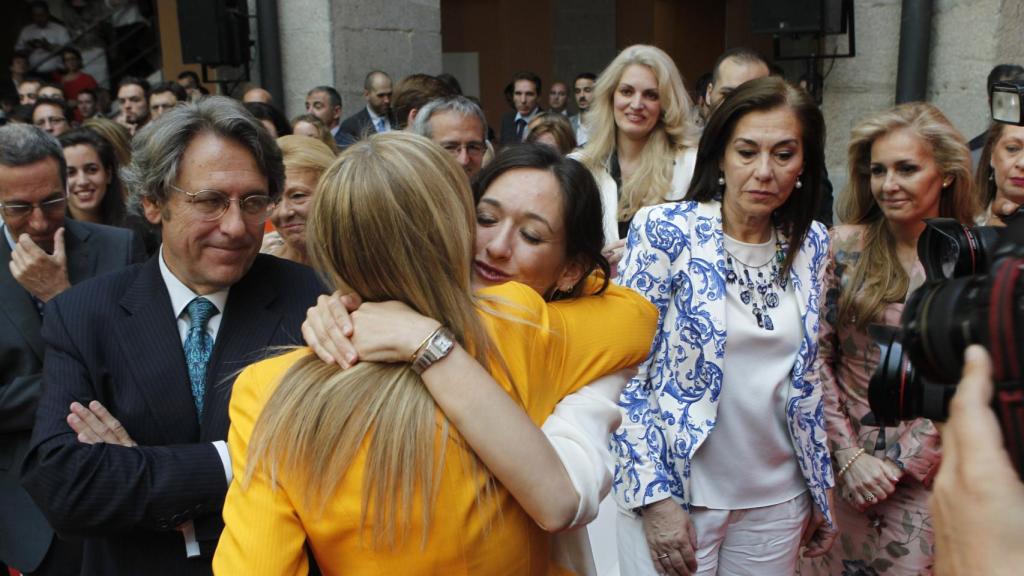 Francisco Javier Aguilar Viyuela junto a su mujer, Cristina Cifuentes.