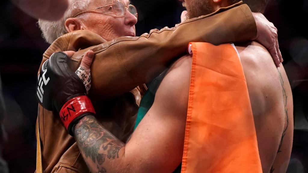 La abuela de Cerrone y McGregor