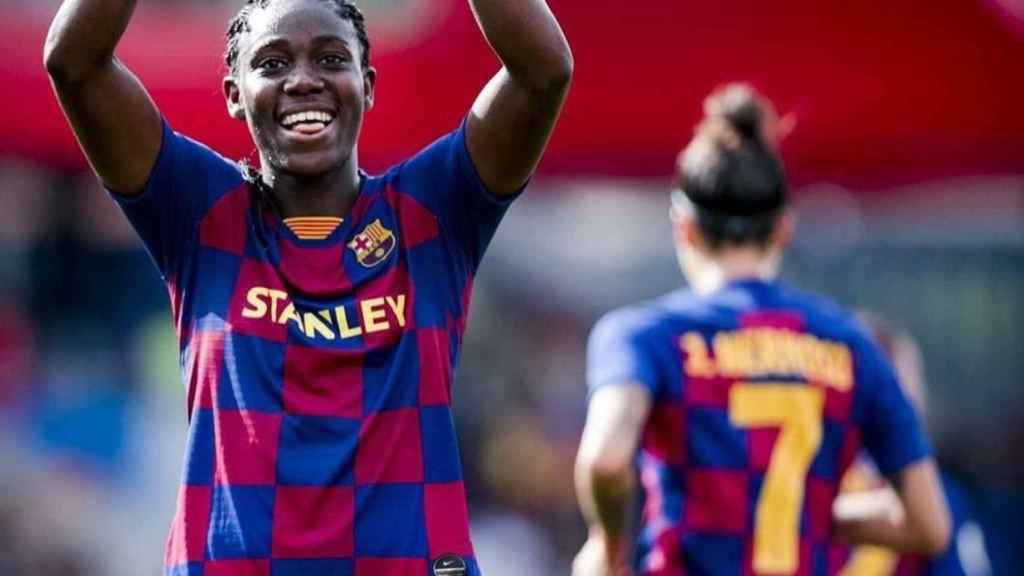 Asisat Oshoala celebra un gol con el FC Barcelona femenino