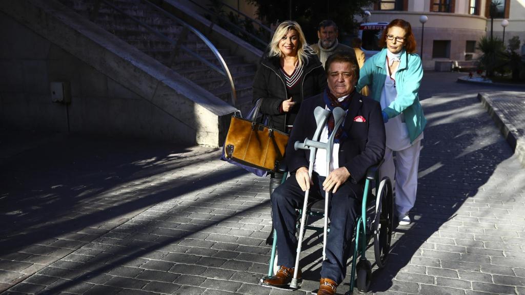 Vicente Ruiz tras abandonar el hospital la semana pasada.