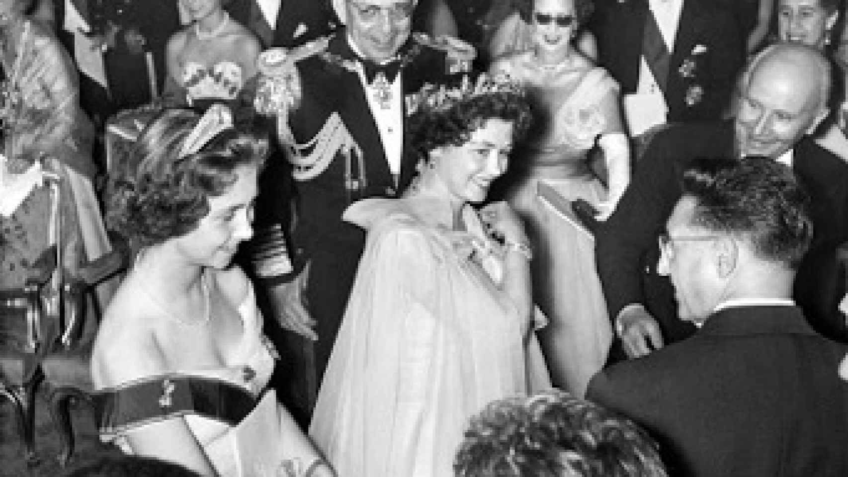 Una imagen de la Reina Sofía y Federica, en 1956.