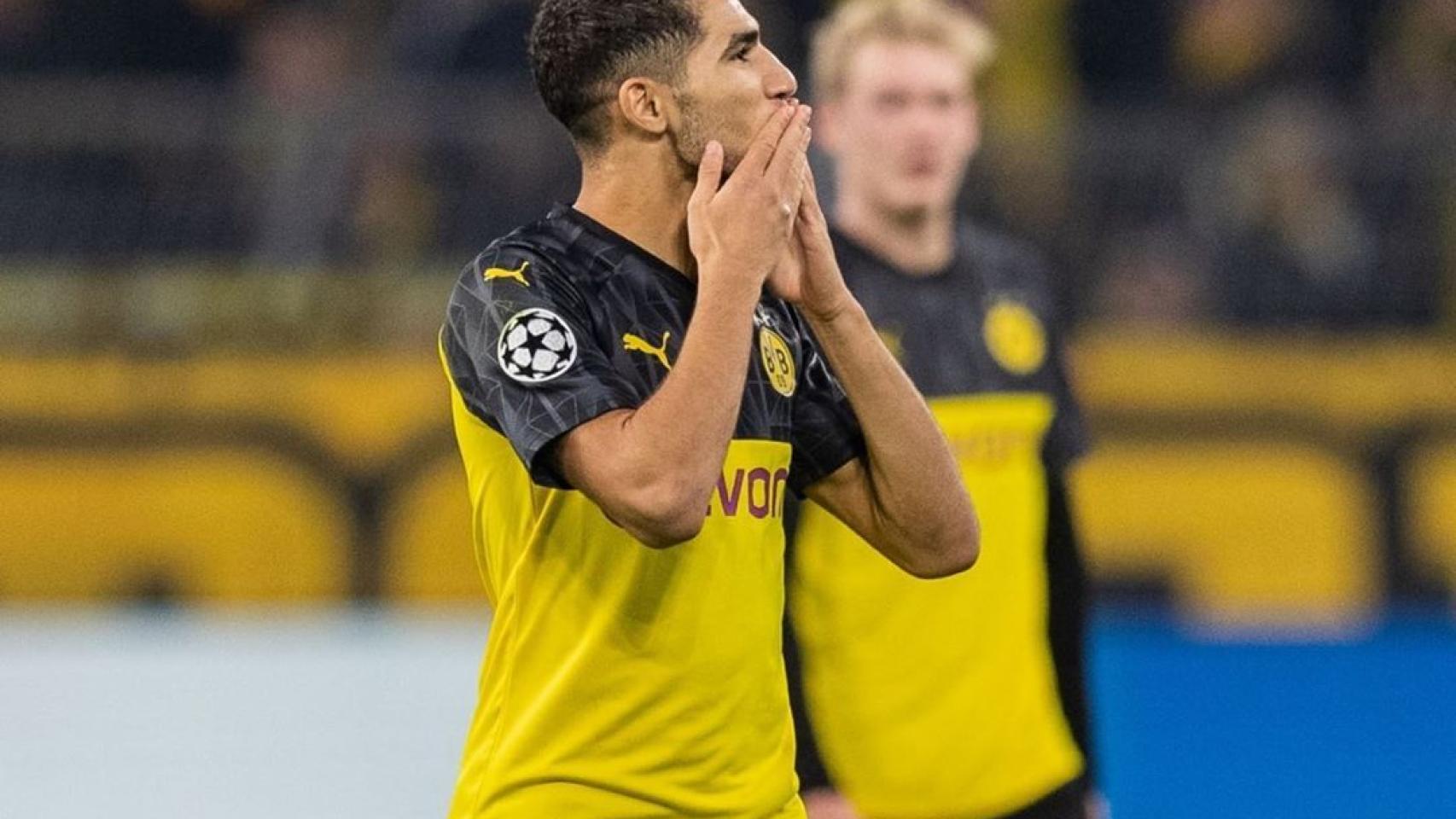 Achraf, con el Borussia Dortmund