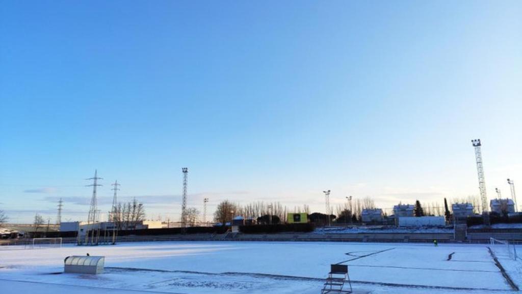 Las Pistas amanecen nevadas antes del Unionistas - Real Madrid