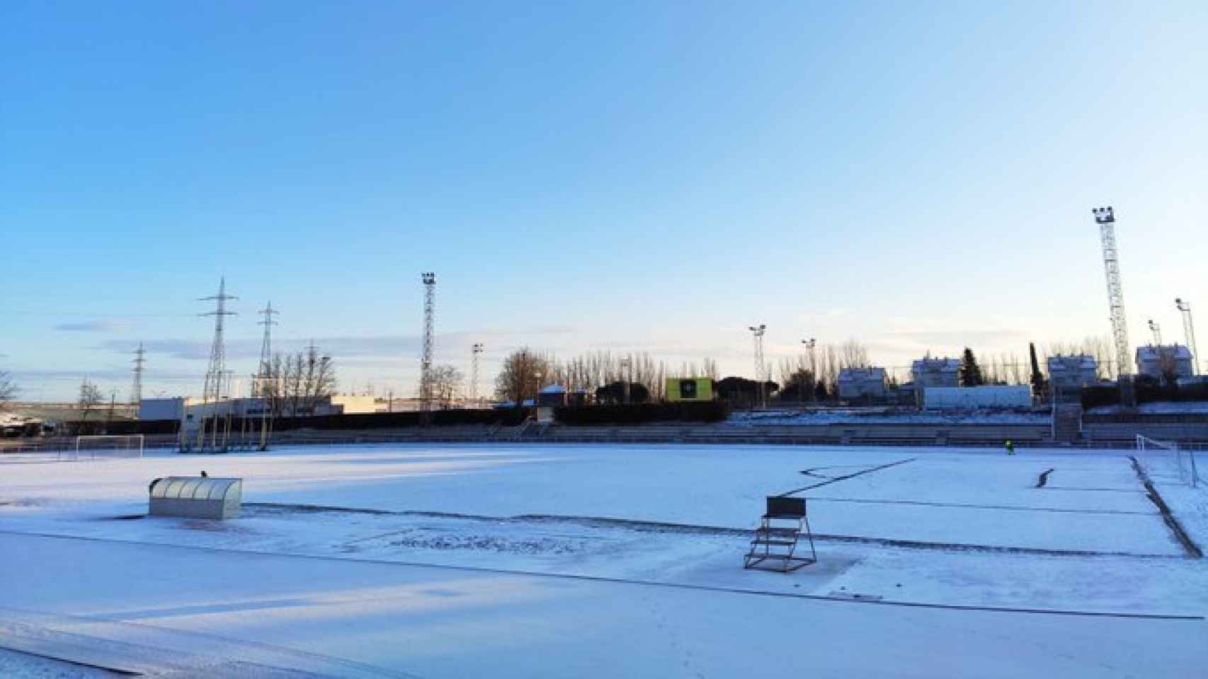 Las Pistas amanecen nevadas antes del Unionistas - Real Madrid