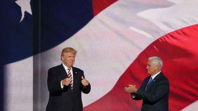 El presidente de EEUU, Donald Trump, con su vicepresidente, Mike Pence.