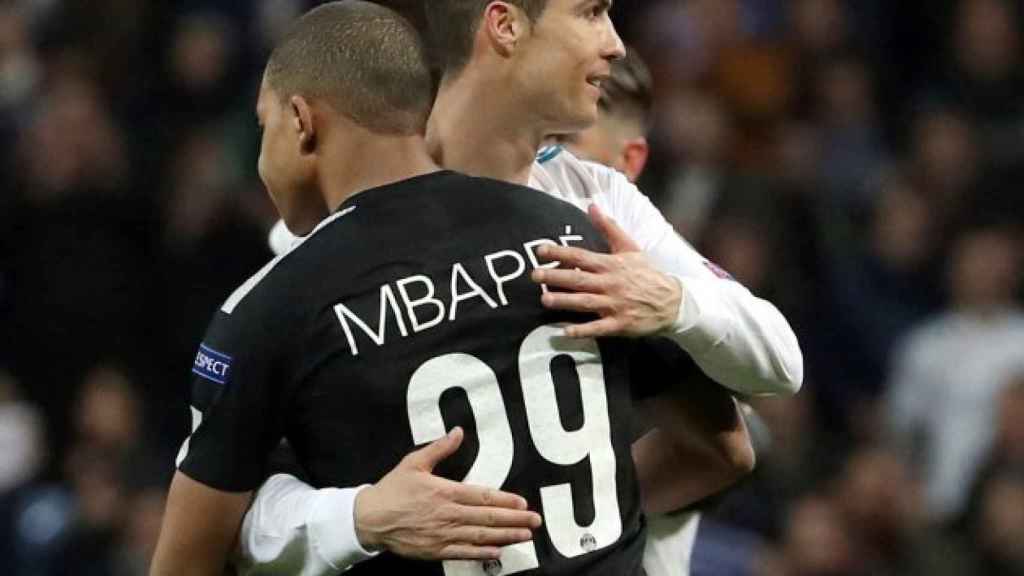 Mbappé y Cristiano Ronaldo en un partido