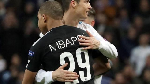 Mbappé y Cristiano Ronaldo en un partido