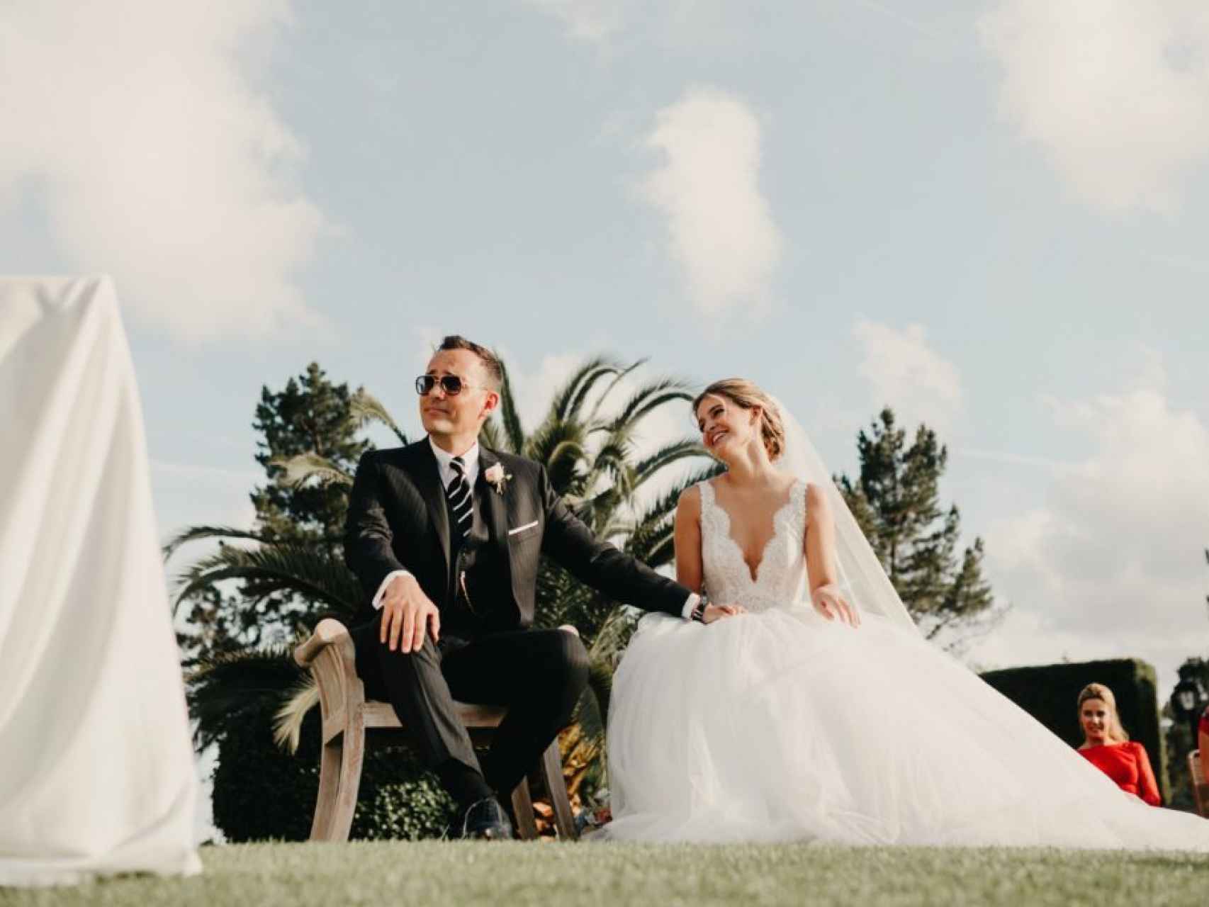 La bloguera Laura Escanes eligió un vestido de Rosa Clará para su boda con Risto Mejide.