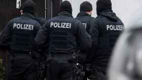 Policías alemanes.